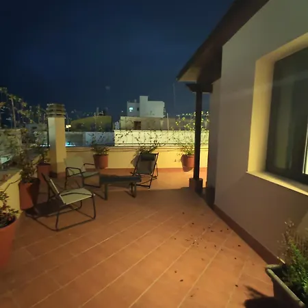 公寓 Trani Residence *